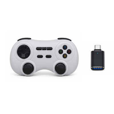 Белый беспроводной геймпад AISLPC RGPad02 с компактным приёмником USB‑C для подключения и игры.